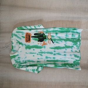 Growth Market Graphic T Shirt  Size Large NWT